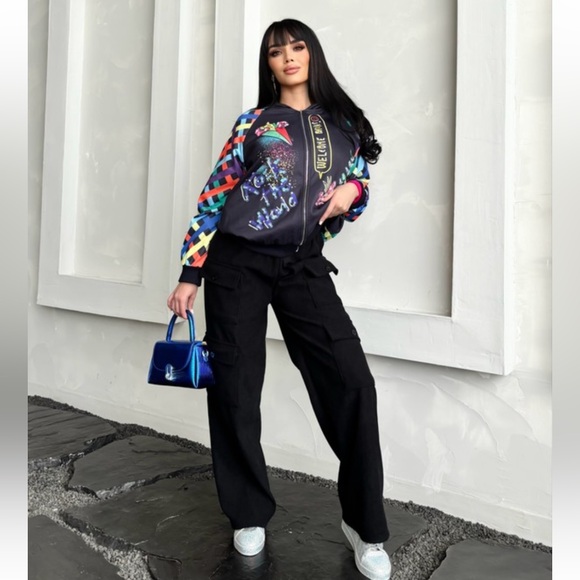 Black Multi-Patterned light weight sweater - Picture 3 of 4